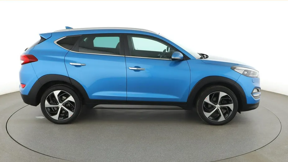 HYUNDAI Tucson -