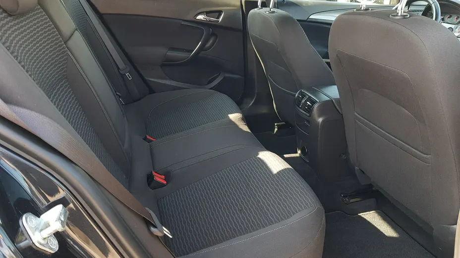 OPEL Insignia -