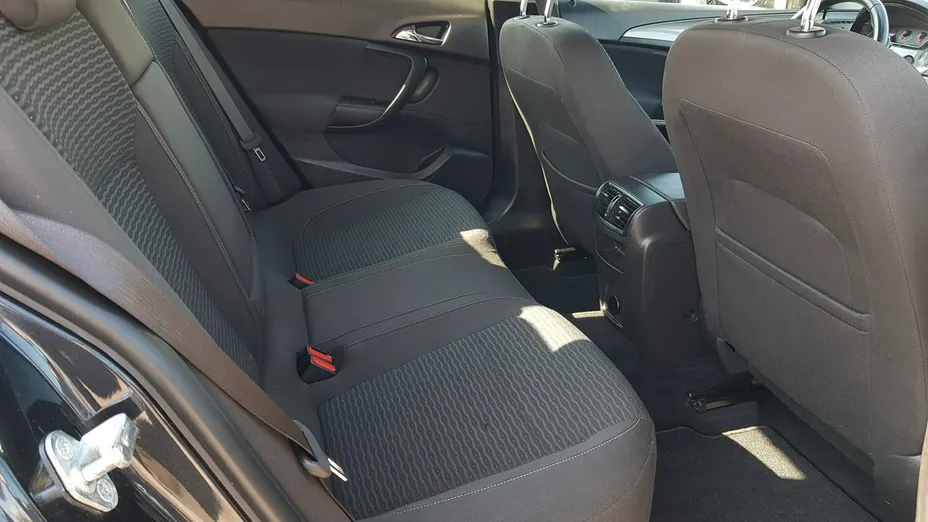OPEL Insignia -