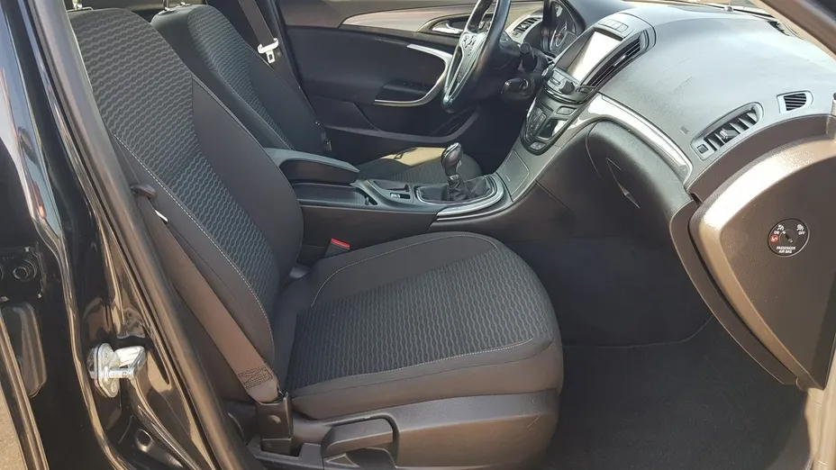 OPEL Insignia -
