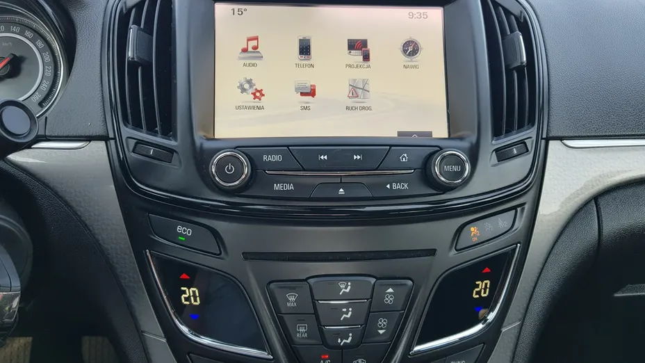 OPEL Insignia -