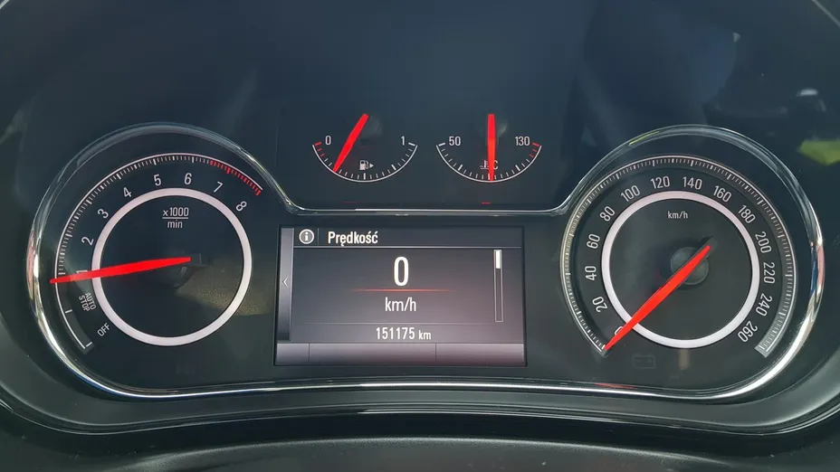 OPEL Insignia -