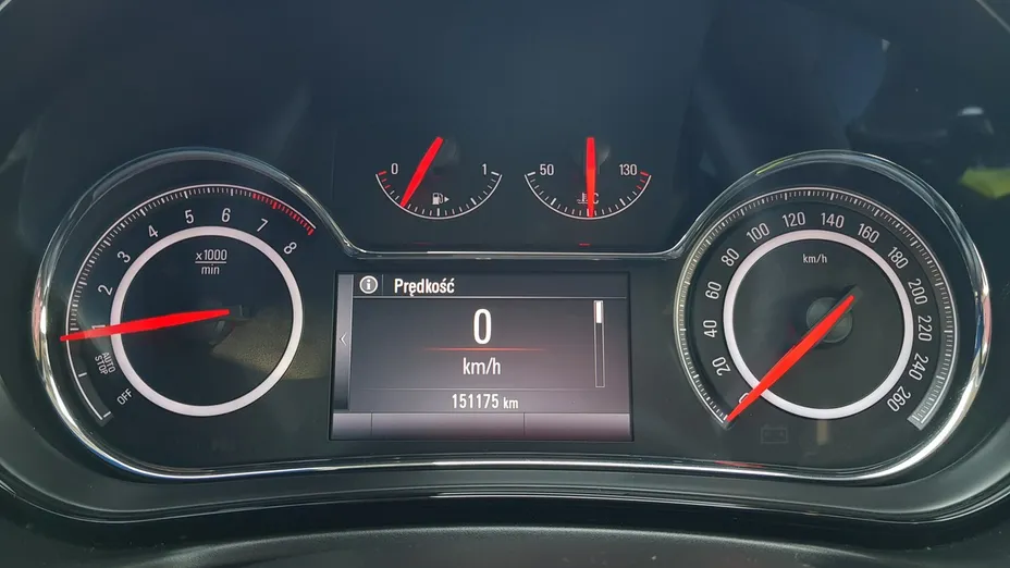 OPEL Insignia -