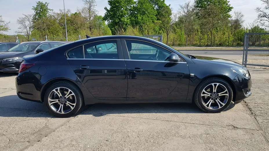 OPEL Insignia -