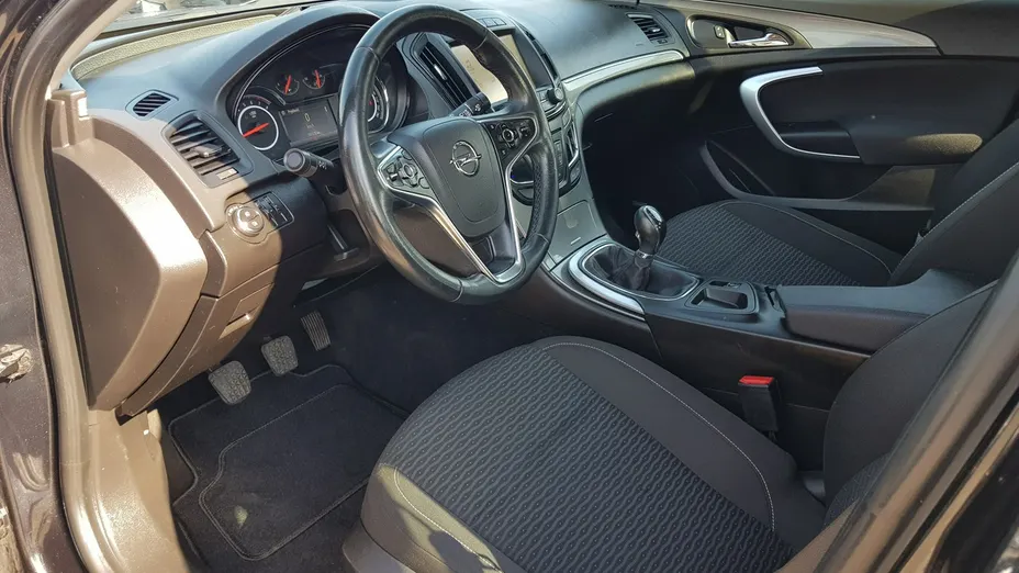 OPEL Insignia -