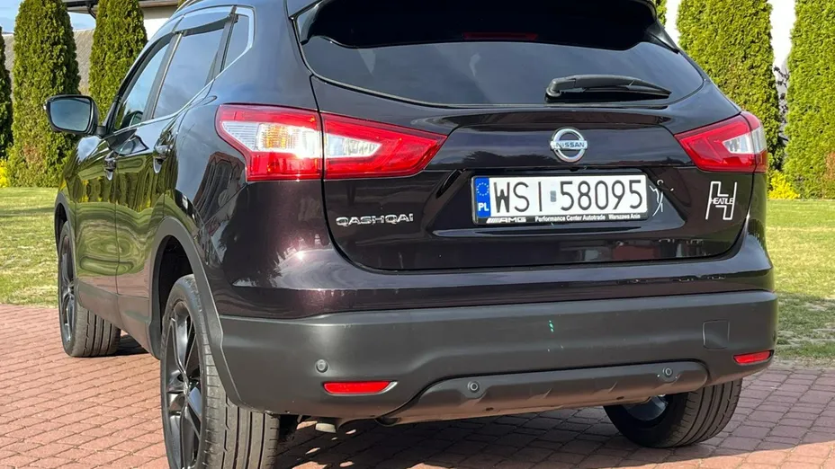 NISSAN Qashqai -