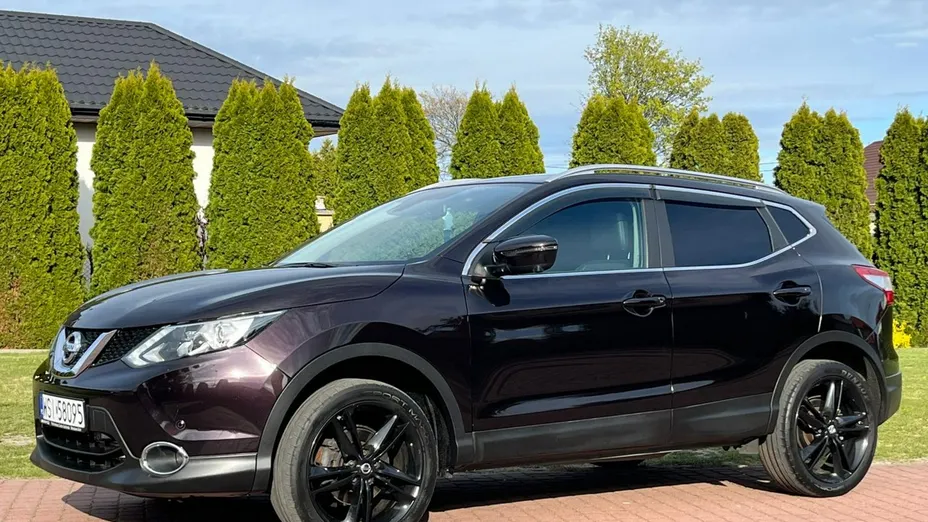 NISSAN Qashqai -