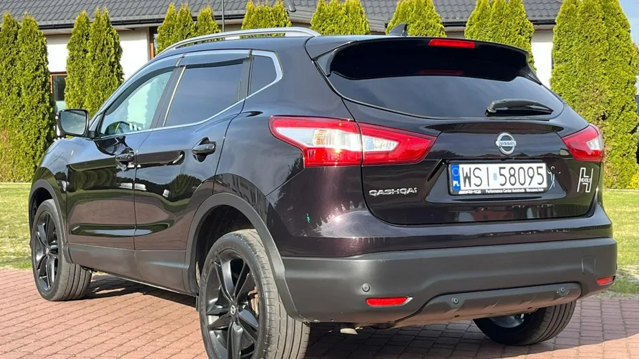 NISSAN Qashqai -