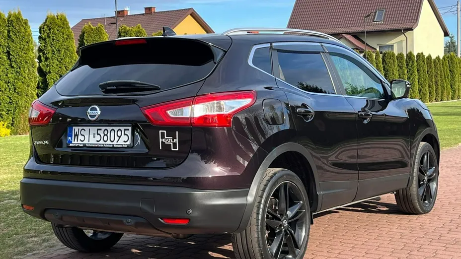 NISSAN Qashqai -