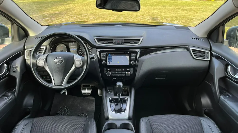 NISSAN Qashqai -