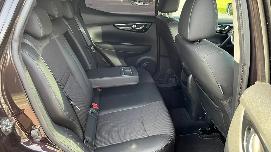 NISSAN Qashqai -