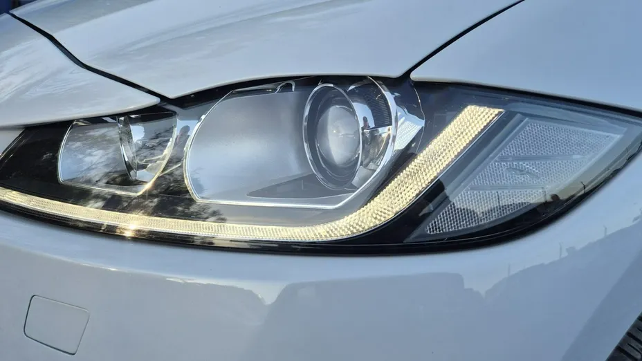 JAGUAR F-Pace -