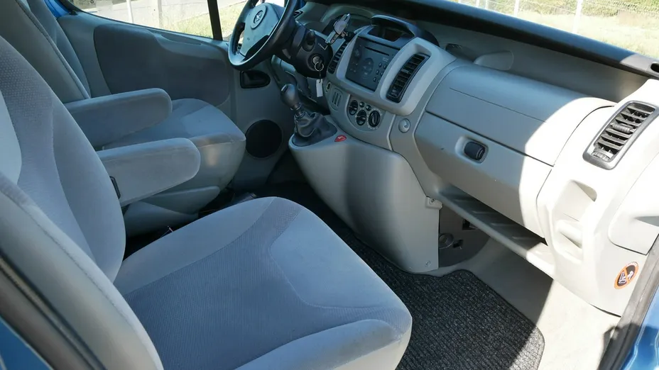 OPEL Vivaro -