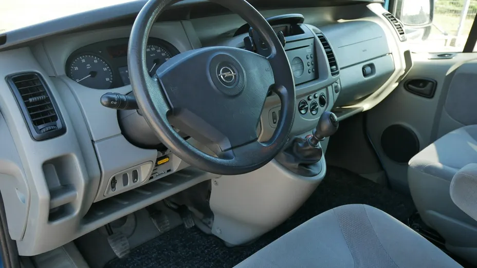 OPEL Vivaro -