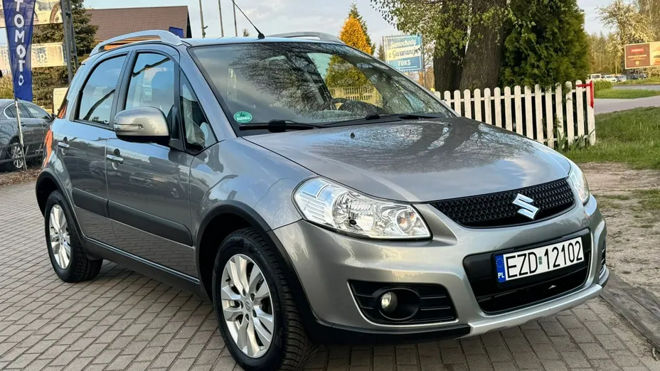 SUZUKI SX4 -