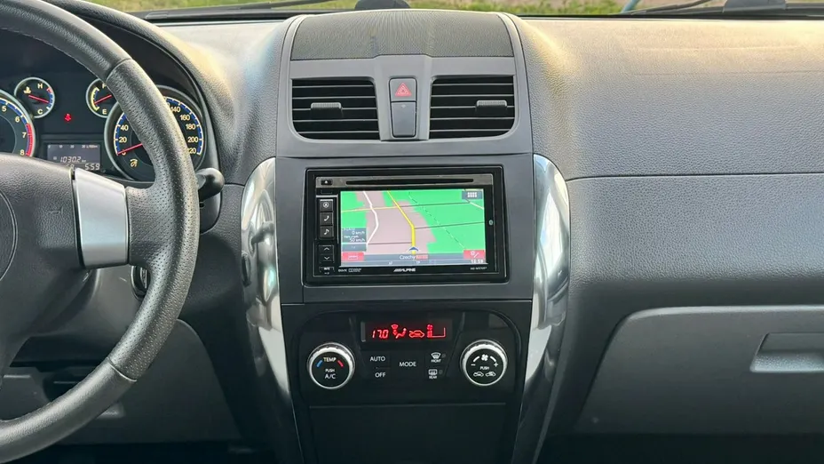 SUZUKI SX4 -