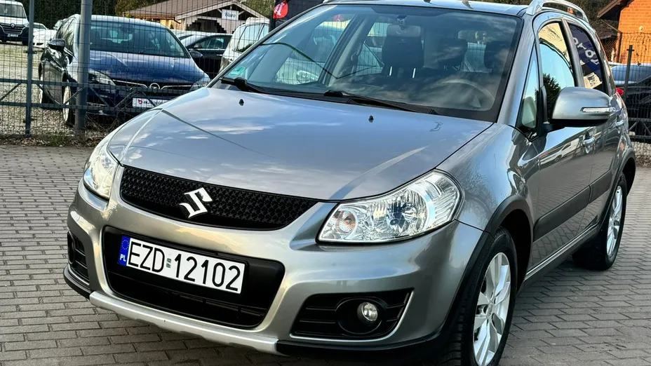 SUZUKI SX4 -