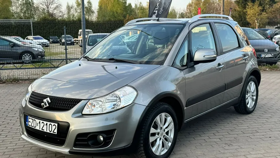 SUZUKI SX4 -
