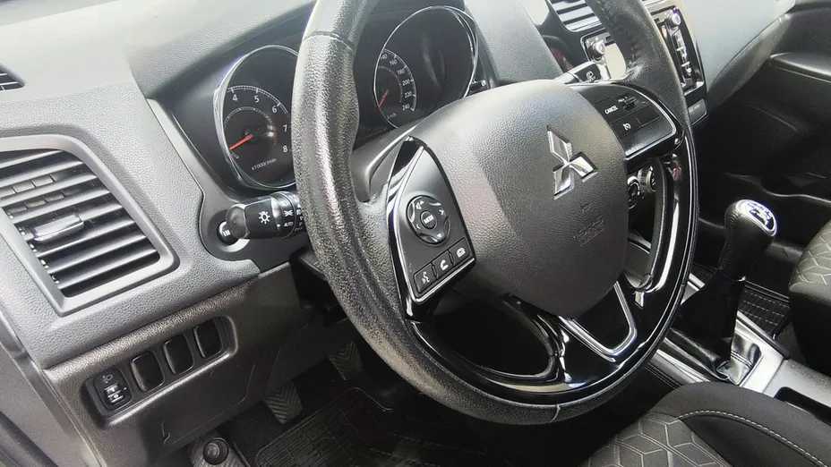 MITSUBISHI ASX -