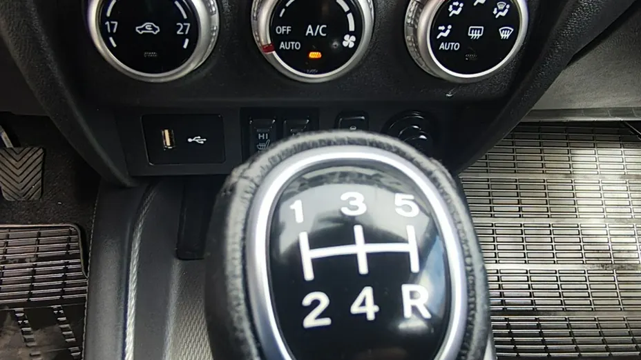 MITSUBISHI ASX -