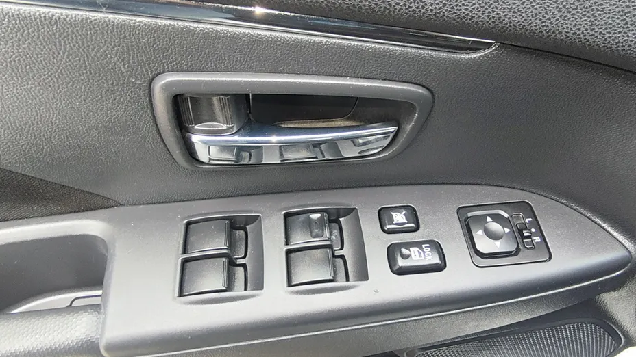 MITSUBISHI ASX -