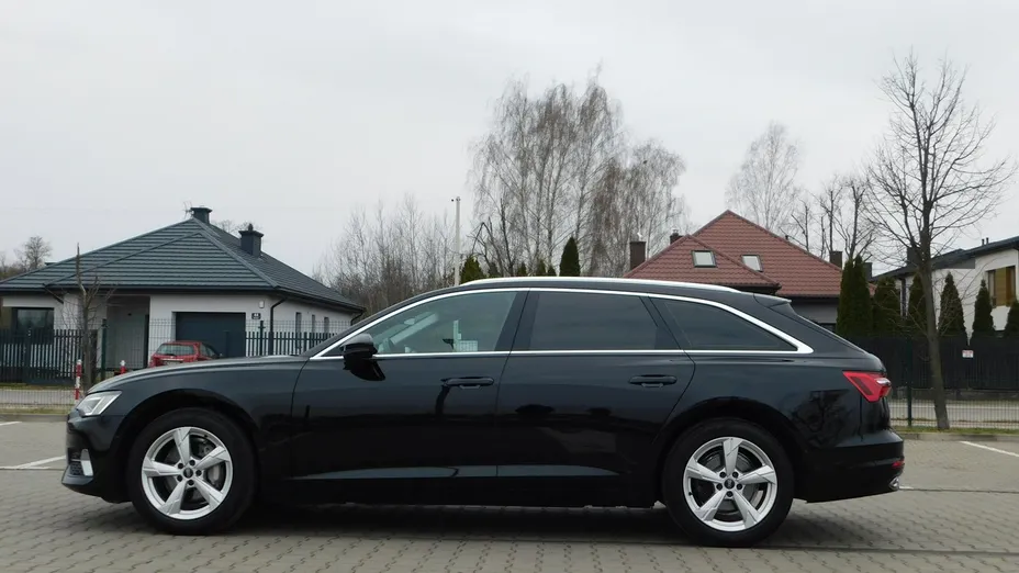 AUDI A6 -