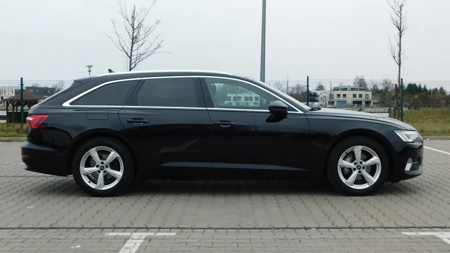AUDI A6 -