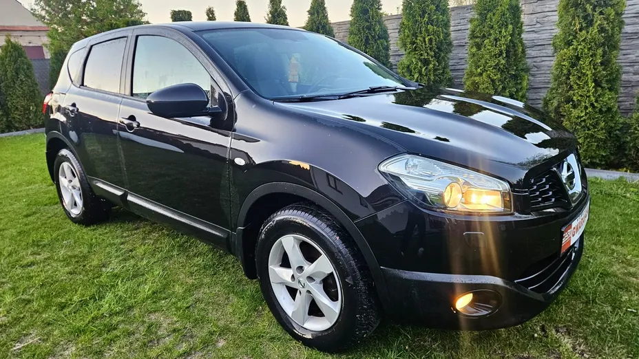 NISSAN Qashqai -