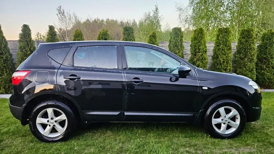 NISSAN Qashqai -