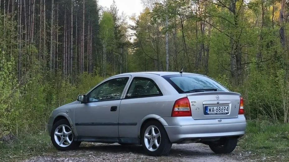 OPEL Astra -