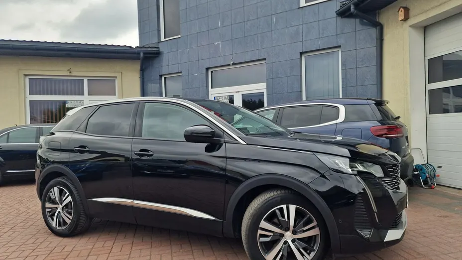 PEUGEOT 3008 -