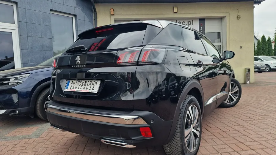 PEUGEOT 3008 -