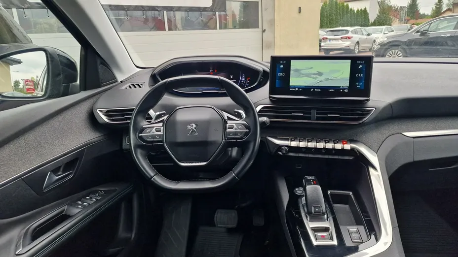 PEUGEOT 3008 -