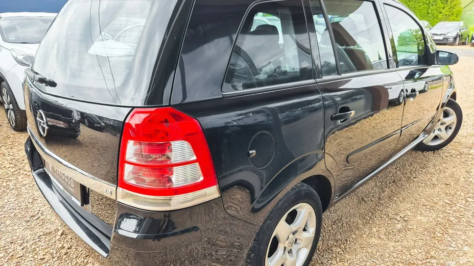 OPEL Zafira -