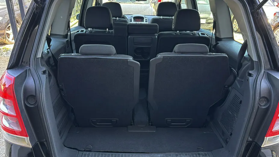 OPEL Zafira -