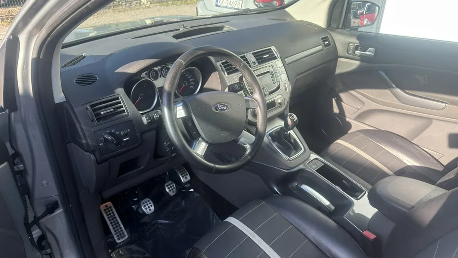 FORD Kuga -