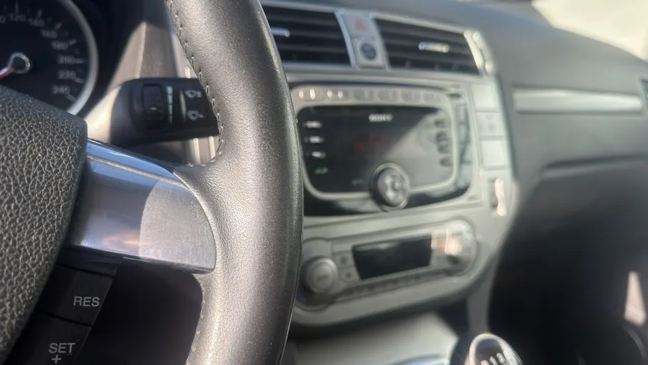FORD Kuga -