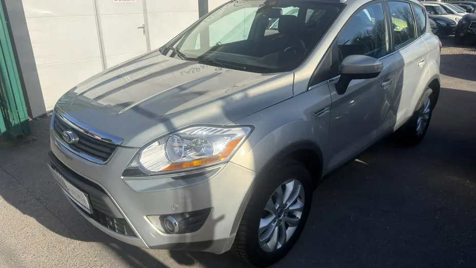 FORD Kuga -