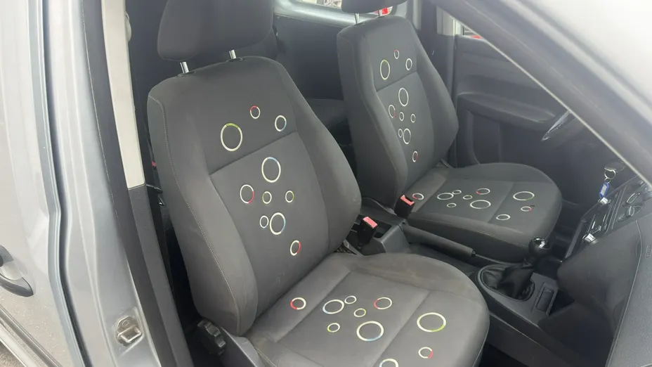 VOLKSWAGEN Caddy -