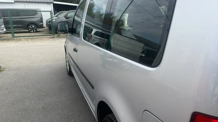 VOLKSWAGEN Caddy -