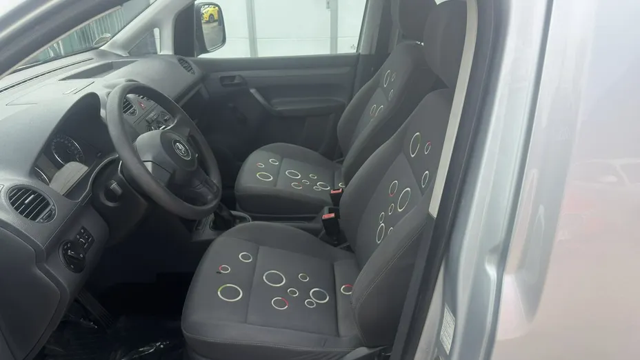 VOLKSWAGEN Caddy -