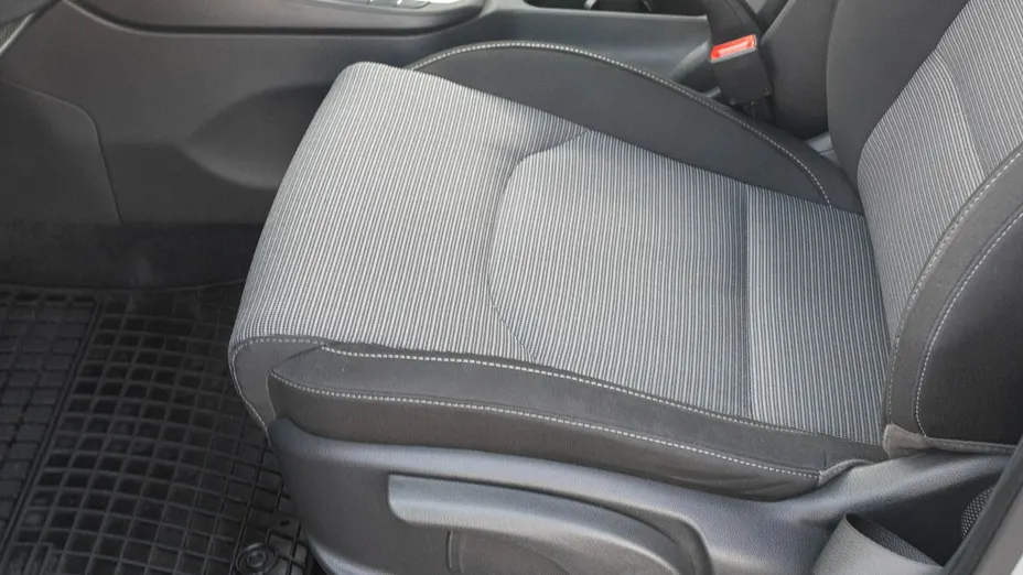 HYUNDAI i30 -