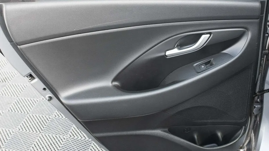 HYUNDAI i30 -