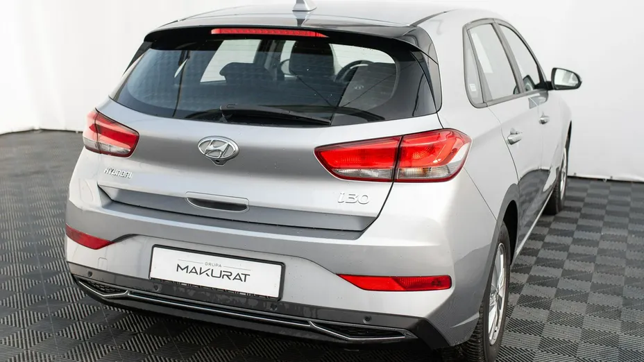 HYUNDAI i30 -