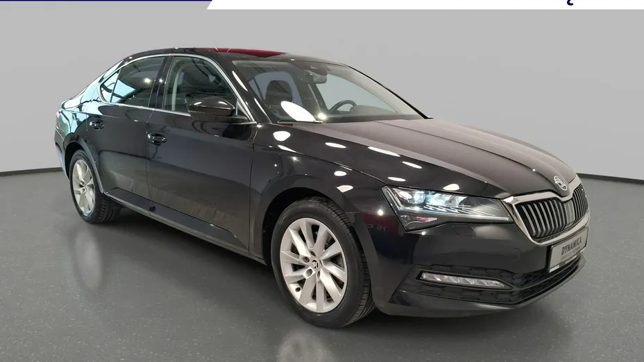 SKODA Superb -