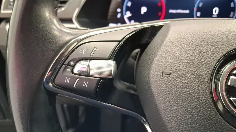 SKODA Superb -