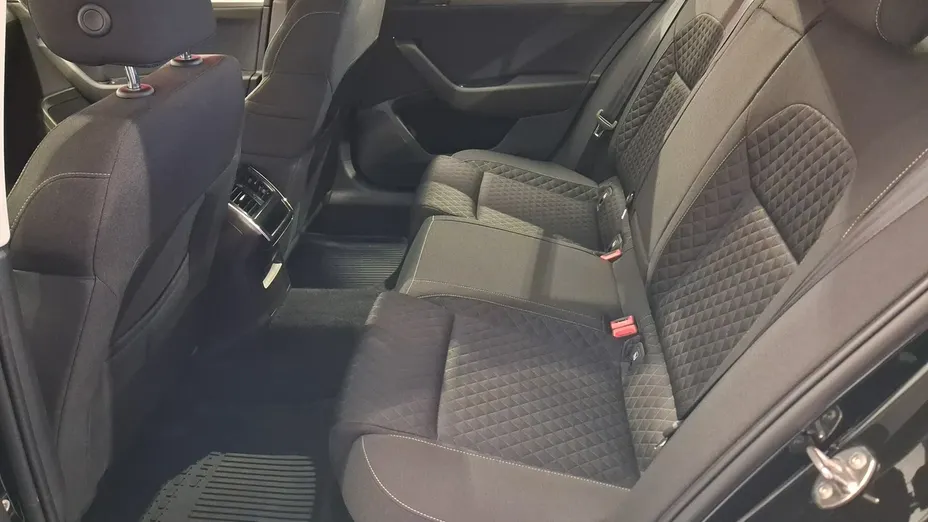 SKODA Superb -
