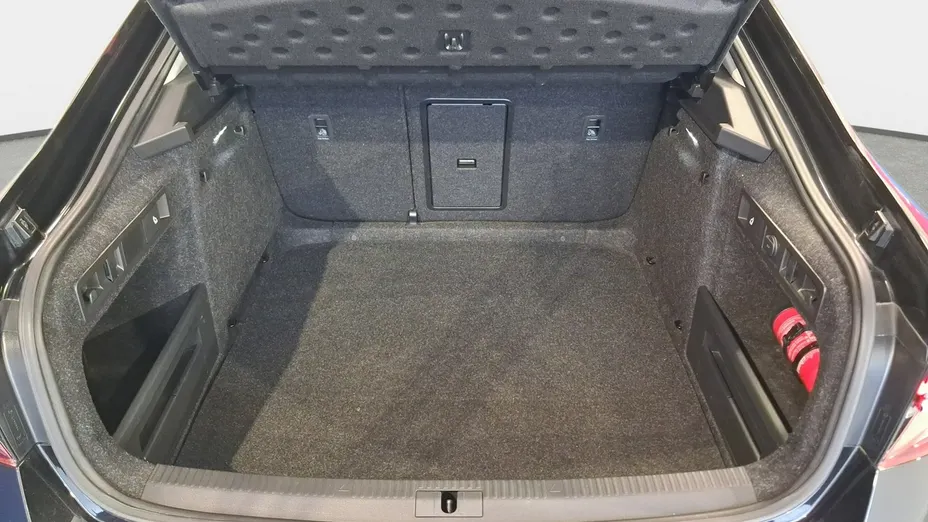 SKODA Superb -