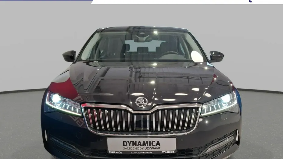 SKODA Superb -