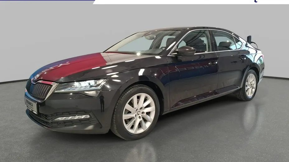 SKODA Superb -
